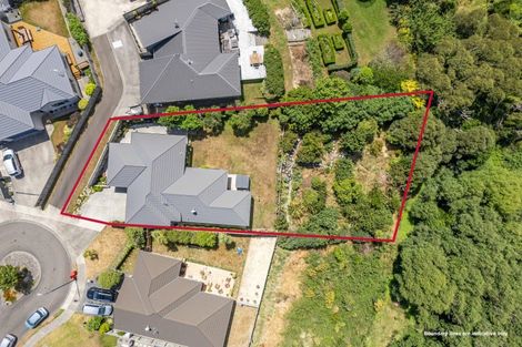 Photo of property in 14 Tararua Close, Aotea, Porirua, 5024