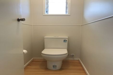 Photo of property in 959a Beach Road, Torbay, Auckland, 0630