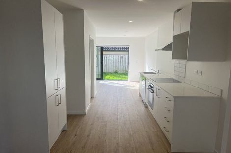 Photo of property in 62 Rauemi Way, Te Atatu South, Auckland, 0610