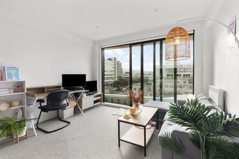 Photo of property in Alpha Apartments, 501/4u Elizabeth Street, Mount Victoria, Wellington, 6011