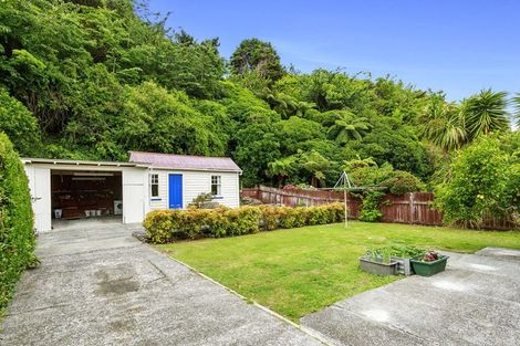 Photo of property in 24 Lincoln Avenue, Tawa, Wellington, 5028