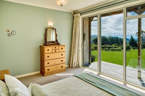 Photo of property in 92 Kaitawa Road, Hautere, Otaki, 5582