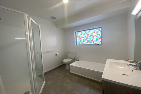 Photo of property in 30 Bay Street, Red Beach, 0932