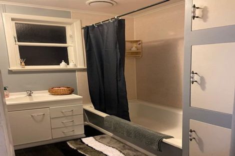 Photo of property in 24 Palmer Crescent, Silverstream, Upper Hutt, 5019