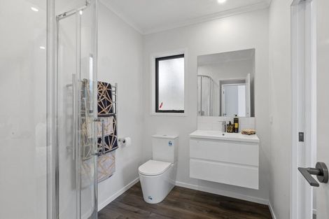 Photo of property in 47a Mangorei Road, Strandon, 4312