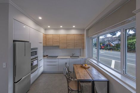 Photo of property in Fountain Court, 16/48u Oriental Parade, Oriental Bay, Wellington, 6011