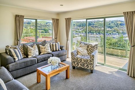 Photo of property in 42f James Cook Drive, Whitby, Porirua, 5024