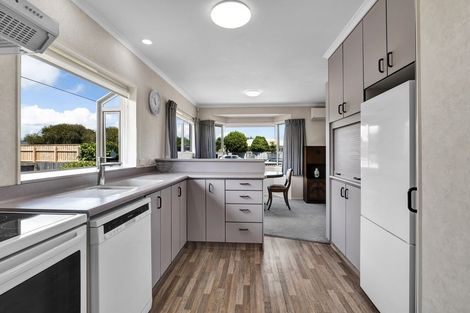 Photo of property in 1 Mangorei Road, Merrilands, New Plymouth, 4312