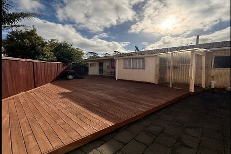 Photo of property in 16 Allington Road, Massey, Auckland, 0614