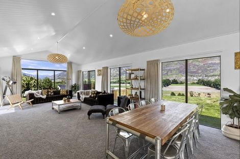 Photo of property in 44 Judge And Jury Drive, Lake Hayes, Queenstown, 9304