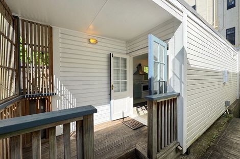 Photo of property in 156a Oriental Parade, Oriental Bay, Wellington, 6011