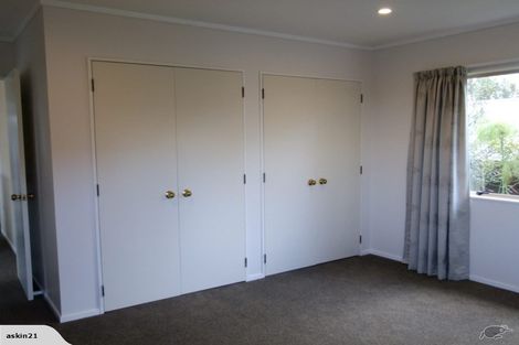 Photo of property in 21 Redfern Lane, Glenfield, Auckland, 0629
