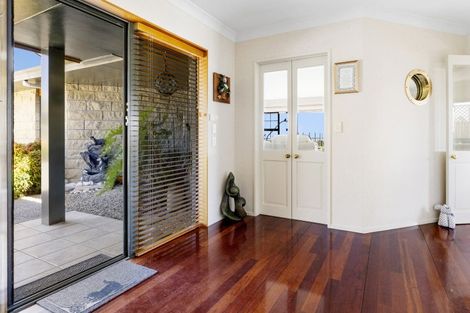 Photo of property in 6 Maniapoto Grove, Waipahihi, Taupo, 3330