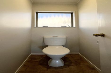 Photo of property in 48 Bodi Place, Te Atatu South, Auckland, 0610