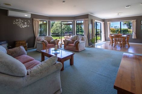 Photo of property in 927 Oturoa Road, Hamurana, Rotorua, 3072