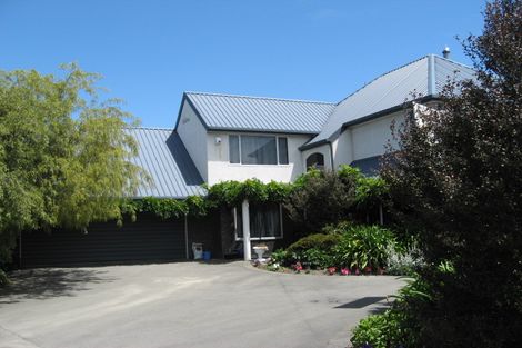 Photo of property in 16 Huntingdon Place, Avonhead, Christchurch, 8042