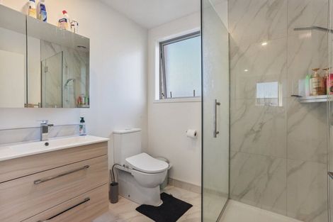 Photo of property in 2/5 Matata Place, Dallington, Christchurch, 8061