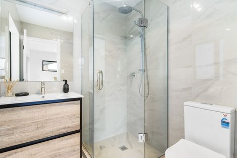 Photo of property in 7a Gladfield Lane, Te Atatu Peninsula, Auckland, 0610