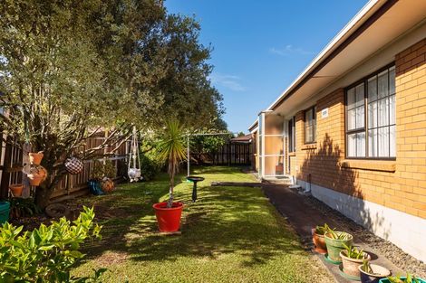 Photo of property in 39 Frank Evans Place, Henderson, Auckland, 0610