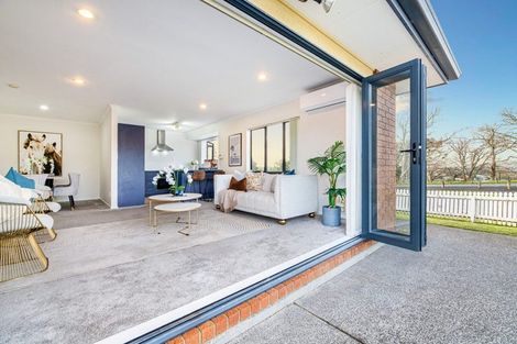 Photo of property in 1 Northridge Terrace, Massey, Auckland, 0614