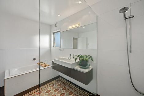 Photo of property in 2/19a Sanders Avenue, Takapuna, Auckland, 0622