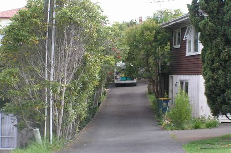 Photo of property in 1/11 Bond Crescent, Forrest Hill, Auckland, 0620