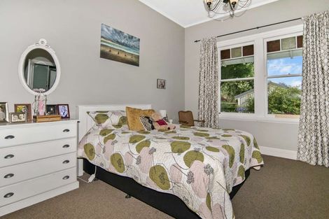 Photo of property in 157 Peel Street, Westport, 7825