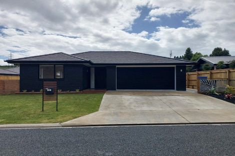 Photo of property in 5 Ruru Lane, Hurworth, New Plymouth, 4310