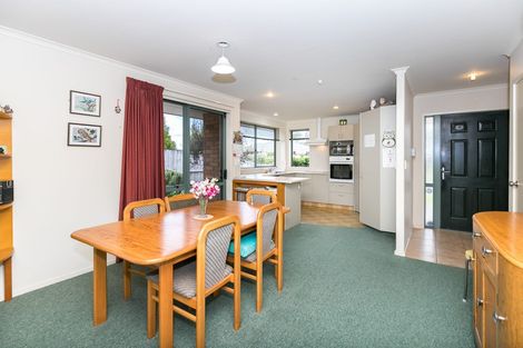 Photo of property in 7 Nobleman Place, Hamilton East, Hamilton, 3216