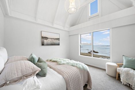 Photo of property in 30 Owhiro Bay Parade, Owhiro Bay, Wellington, 6023