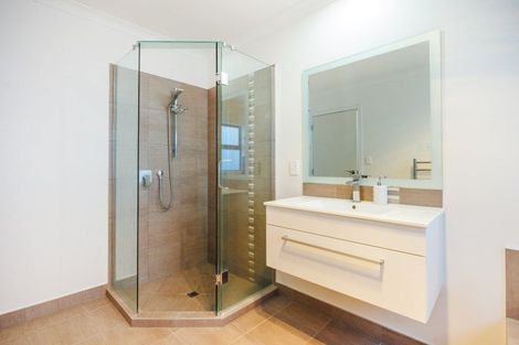 Photo of property in 51 Chestnut Close, Kelvin Grove, Palmerston North, 4414