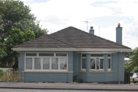 Photo of property in 3185 Great North Road, New Lynn, Auckland, 0600