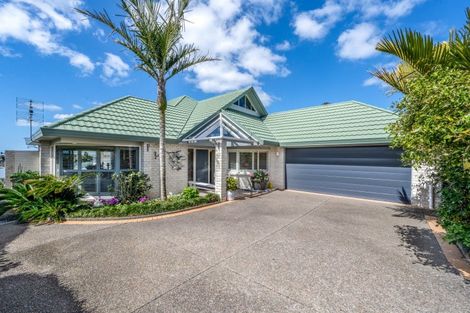 Photo of property in 44a Cook Street, Howick, Auckland, 2014