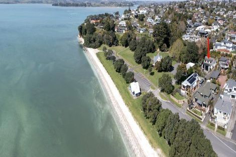 Photo of property in 27 Shelly Beach Parade, Cockle Bay, Auckland, 2014