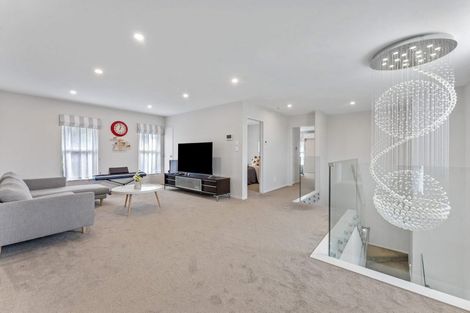 Photo of property in 21 Edgewater Drive, Karaka, Papakura, 2113