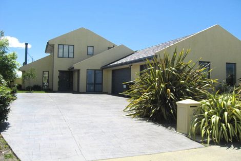 Photo of property in 2 Redfern Street, Northwood, Christchurch, 8051