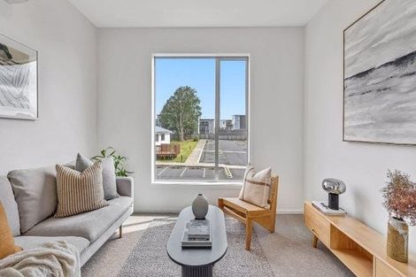 Photo of property in 45 Ngae Place, Mangere East, Auckland, 2024