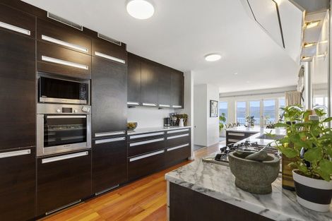 Photo of property in 22 Tai Paku Paku Road, Karaka Bays, Wellington, 6022