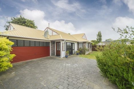Photo of property in 4 Kaipara Court, Highbury, Palmerston North, 4412