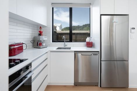 Photo of property in 16b Inglis Street, Seatoun, Wellington, 6022