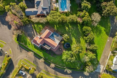 Photo of property in 16 Almond Grove, Greenhithe, Auckland, 0632