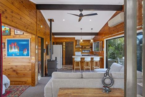 Photo of property in 18 Whakaroa Road, Kinloch, Taupo, 3385