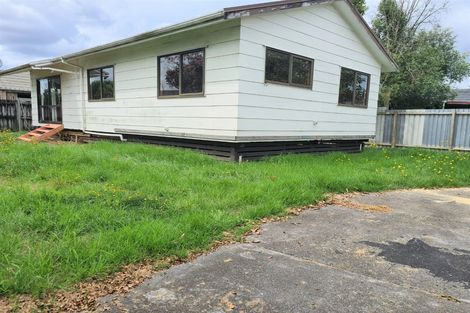 Photo of property in 25 Garelja Road, Henderson, Auckland, 0612
