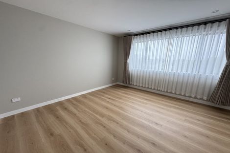 Photo of property in 42 Manu Place, Pinehill, Auckland, 0632
