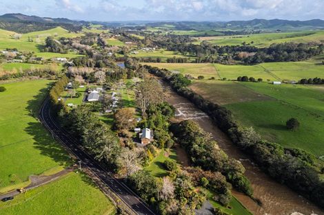 Photo of property in 646 Puketona Road, Haruru, 0204