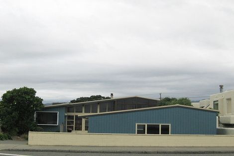 Photo of property in 85 Marine Parade, Paraparaumu Beach, Paraparaumu, 5032