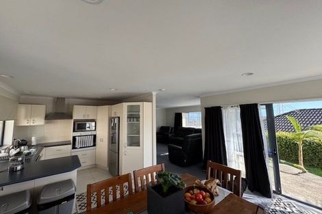Photo of property in 18 Lizzie Lane, Clover Park, Auckland, 2019