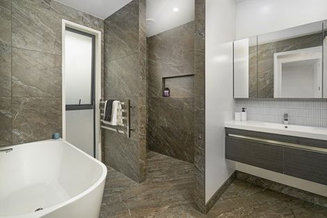 Photo of property in 10 Kupe Drive, Whitianga, 3510