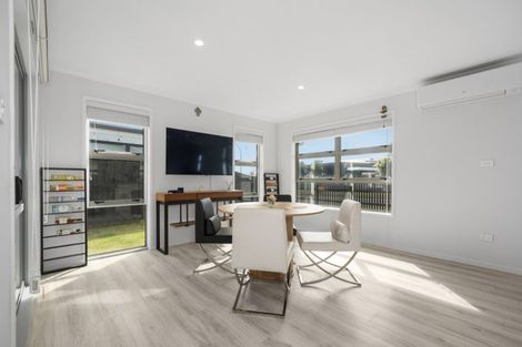 Photo of property in 176 Te Okuroa Drive, Papamoa, 3118
