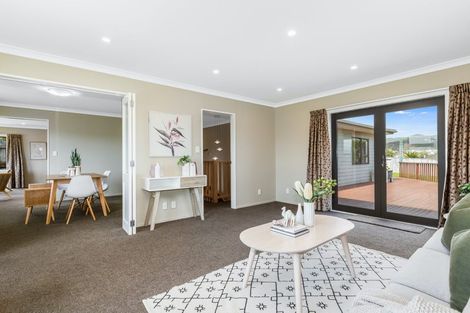 Photo of property in 5 The Top Gallant, Whitby, Porirua, 5024